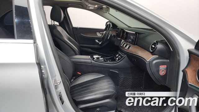 Mercedes-Benz E-Class E220d Exclusive