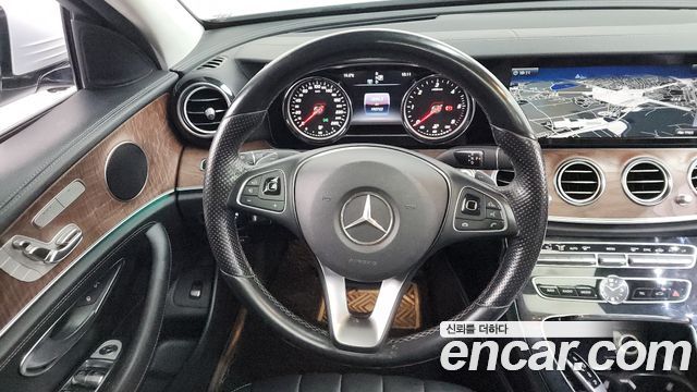 Mercedes-Benz E-Class E220d Exclusive