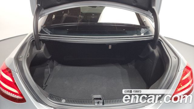 Mercedes-Benz E-Class E220d Exclusive