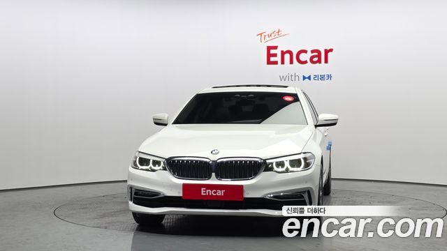 BMW 5-Series 520i Luxury