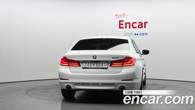 BMW 5-Series 520i Luxury
