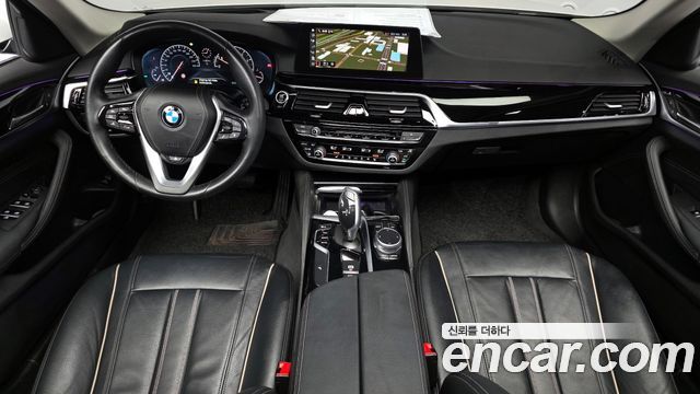 BMW 5-Series 520i Luxury