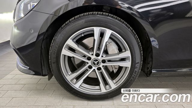 Mercedes-Benz E-Class E350 4MATIC Avantgarde
