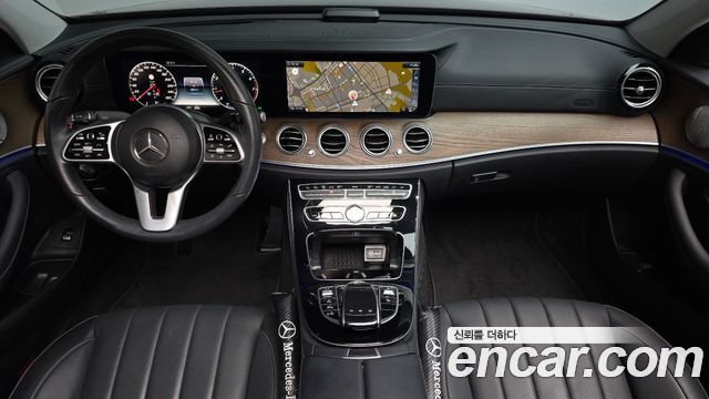 Mercedes-Benz E-Class E300 4MATIC Exclusive