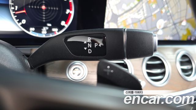Mercedes-Benz E-Class E300 4MATIC Exclusive