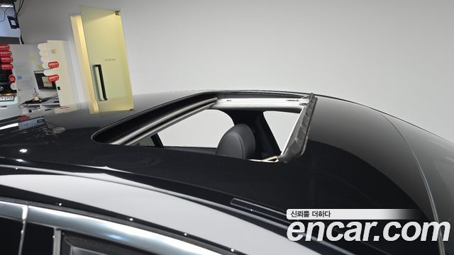 Mercedes-Benz E-Class E300 4MATIC Exclusive