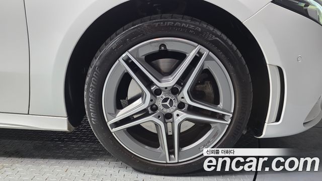 Mercedes-Benz A-Class A250 4MATIC Sedan