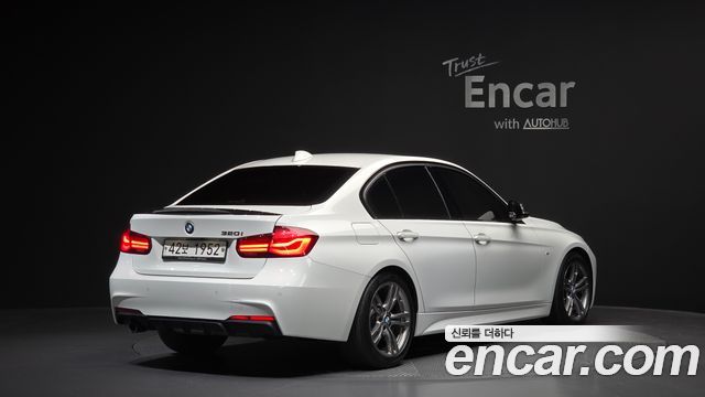BMW 3-Series 320i M Sport Shadow