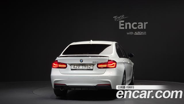 BMW 3-Series 320i M Sport Shadow