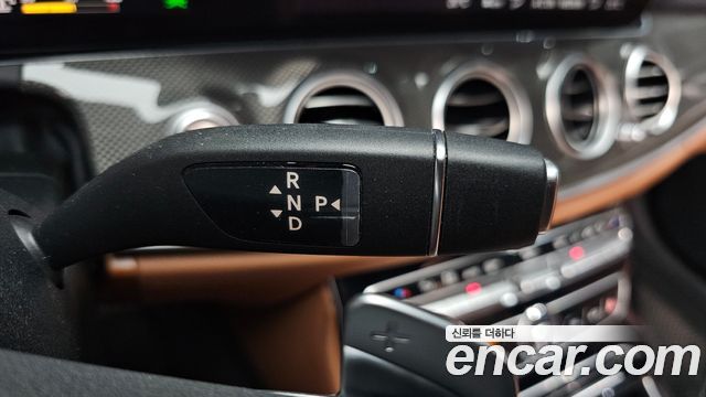 Mercedes-Benz E-Class E350 4MATIC AMG Line