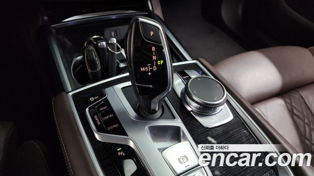 BMW 7-Series 740Li xDrive M Sport Package