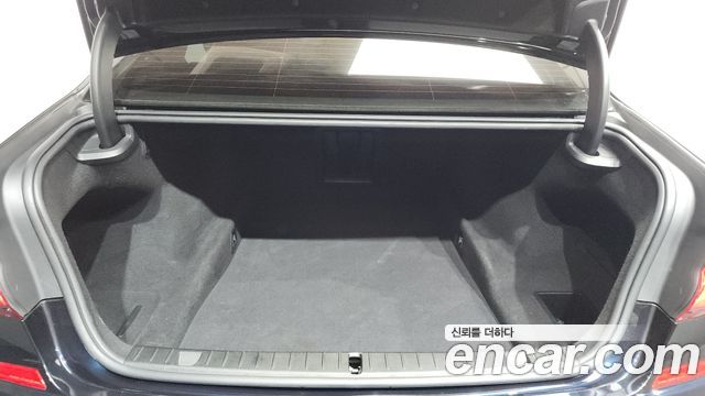 BMW 7-Series 740Li xDrive M Sport Package