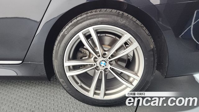 BMW 7-Series 740Li xDrive M Sport Package