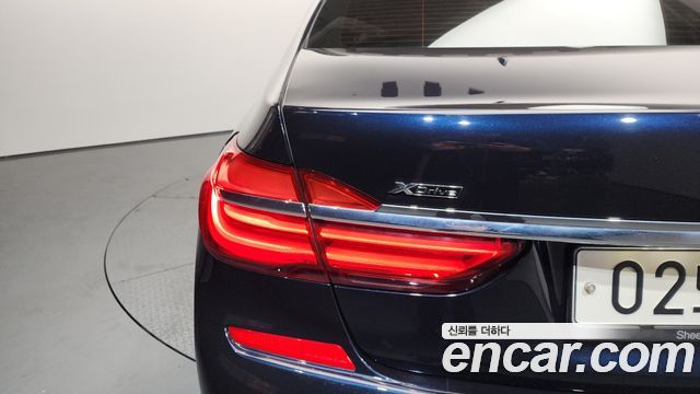 BMW 7-Series 740Li xDrive M Sport Package