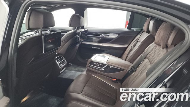 BMW 7-Series 740Li xDrive M Sport Package