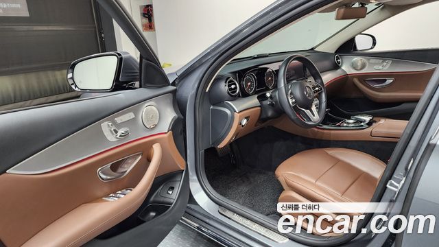 Mercedes-Benz E-Class E300 Avantgarde
