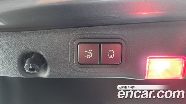 Mercedes-Benz E-Class E300 Avantgarde