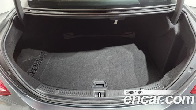 Mercedes-Benz E-Class E300 Avantgarde