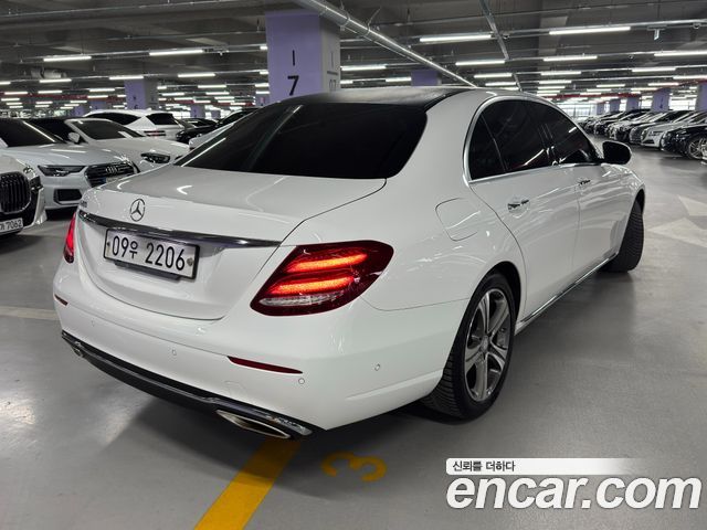 Mercedes-Benz E-Class E200 Avantgarde