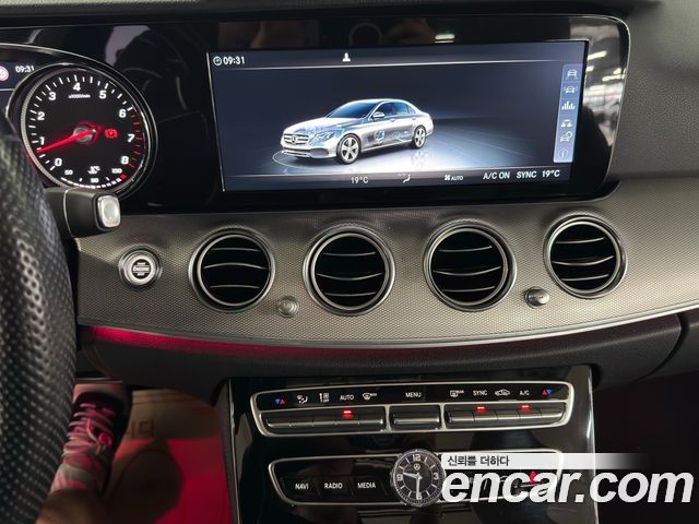 Mercedes-Benz E-Class E200 Avantgarde