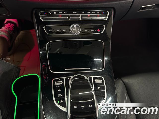 Mercedes-Benz E-Class E200 Avantgarde