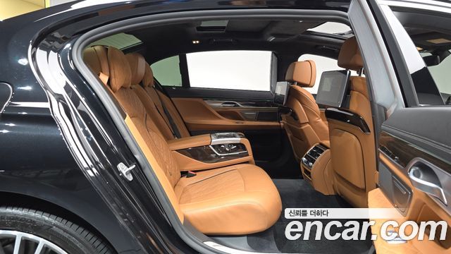 BMW 7-Series 730Ld xDrive Design Pure Excellence