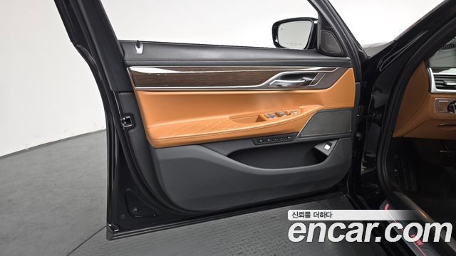 BMW 7-Series 730Ld xDrive Design Pure Excellence