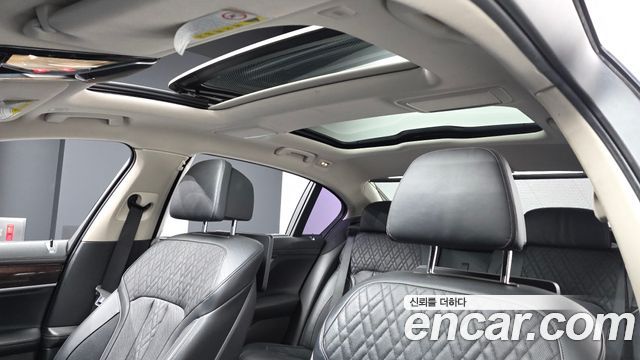 BMW 7-Series 740Li xDrive