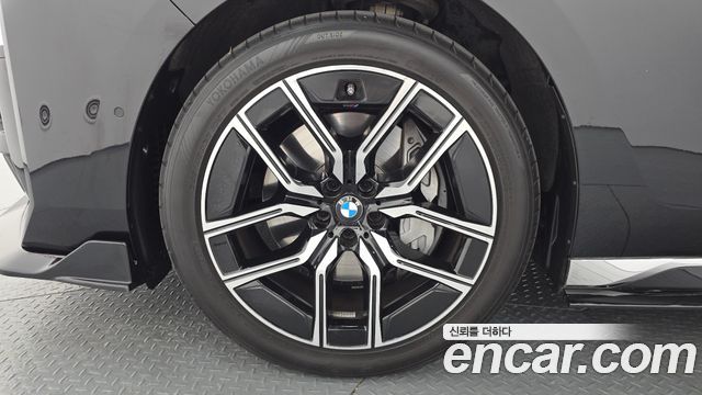 BMW 7-Series 740i xDrive M Sport