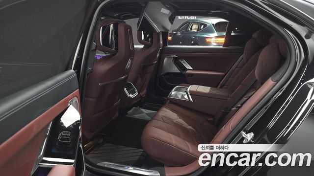 BMW 7-Series 740i xDrive M Sport