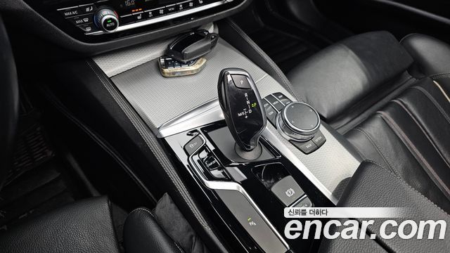 BMW 5-Series 520d M Sport package