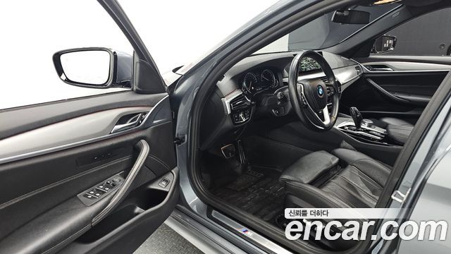 BMW 5-Series 520d M Sport package