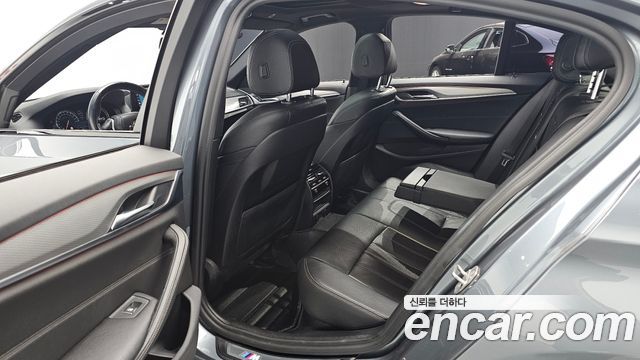 BMW 5-Series 520d M Sport package