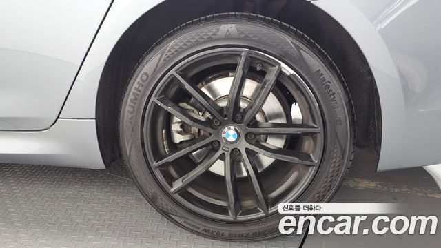 BMW 5-Series 520d M Sport package