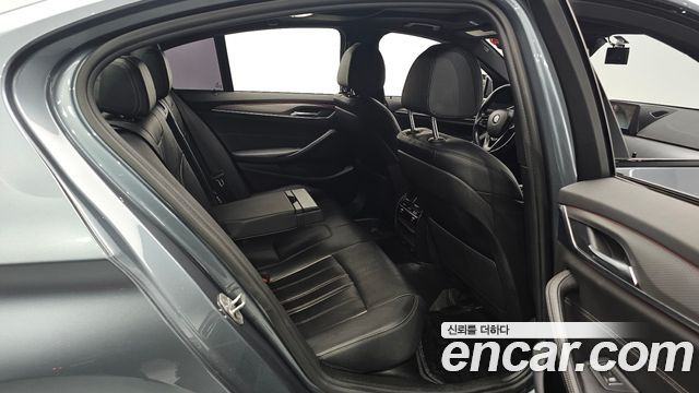 BMW 5-Series 520d M Sport package
