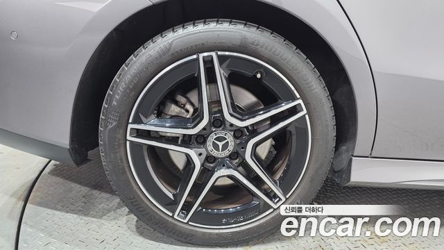 Mercedes-Benz CLA-Class CLA250 4MATIC