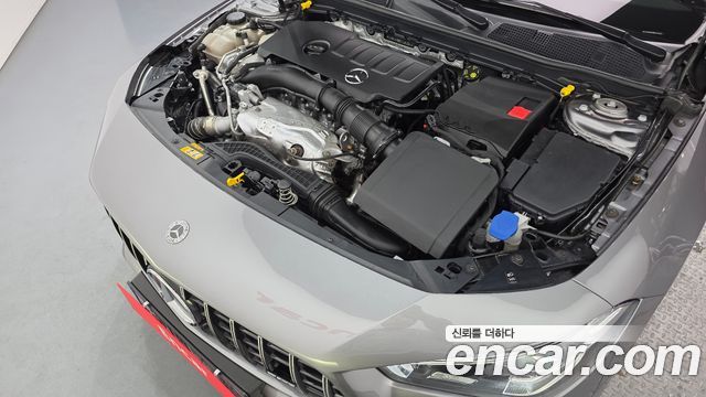 Mercedes-Benz CLA-Class CLA250 4MATIC