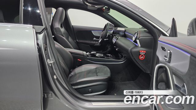 Mercedes-Benz CLA-Class CLA250 4MATIC