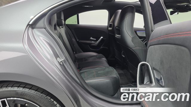 Mercedes-Benz CLA-Class CLA250 4MATIC