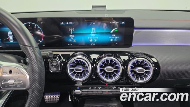 Mercedes-Benz CLA-Class CLA250 4MATIC