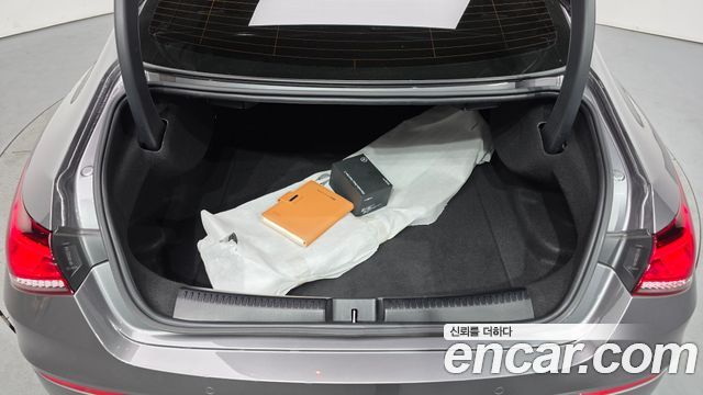 Mercedes-Benz CLA-Class CLA250 4MATIC