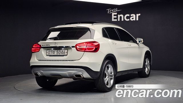 Mercedes-Benz GLA-Class GLA200 d