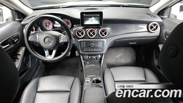 Mercedes-Benz GLA-Class GLA200 d