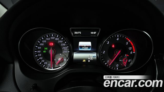 Mercedes-Benz GLA-Class GLA200 d