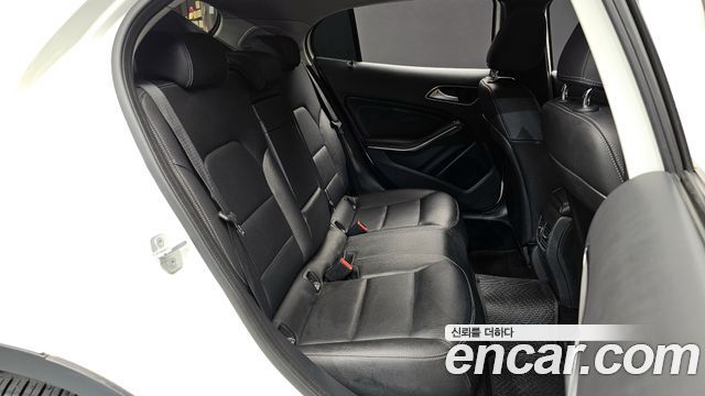 Mercedes-Benz GLA-Class GLA200 d