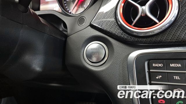 Mercedes-Benz GLA-Class GLA200 d