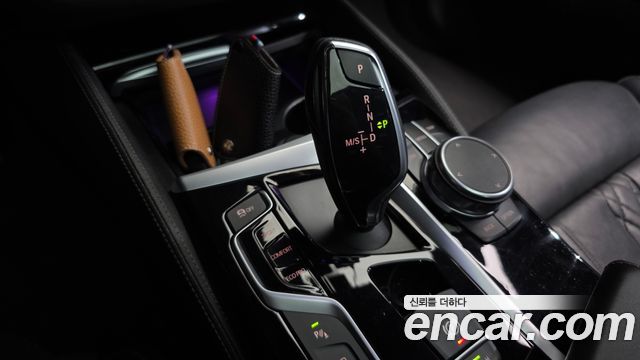 BMW 5-Series 520d xDrive M Sport Package Plus