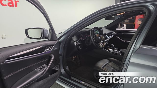 BMW 5-Series 520d xDrive M Sport Package Plus