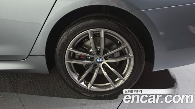 BMW 5-Series 520d xDrive M Sport Package Plus