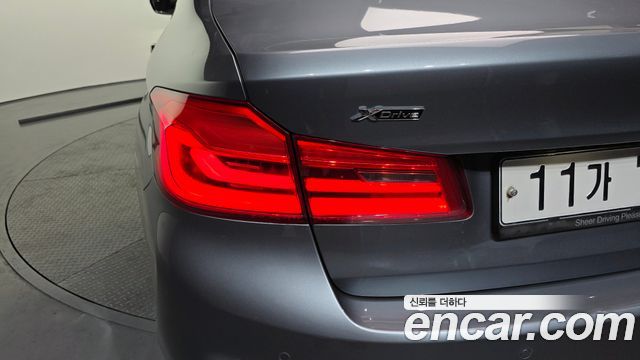 BMW 5-Series 520d xDrive M Sport Package Plus